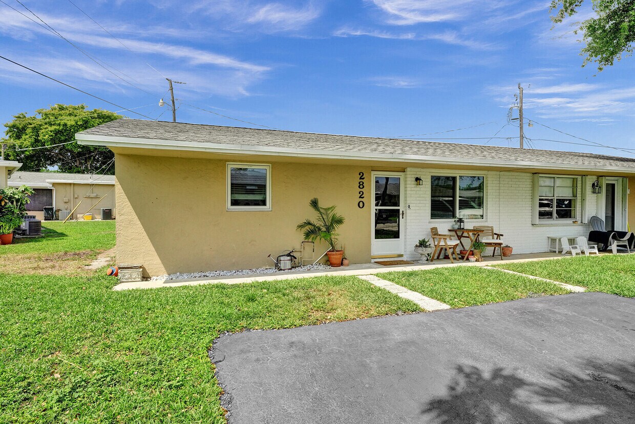 2820 Duke Ln, Delray Beach, FL 33445 House Rental in Delray Beach, FL