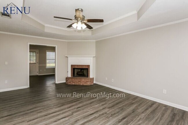 Building Photo - Fall Special: 1/2 off your first month! Av...