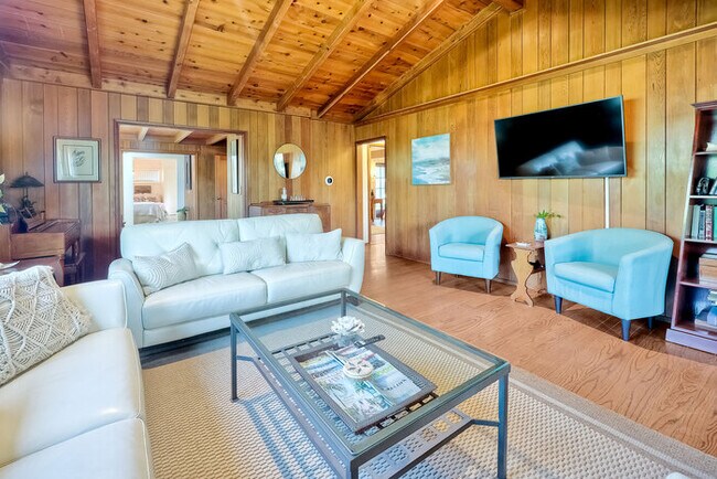 Foto del edificio - 5051 Shore Dr