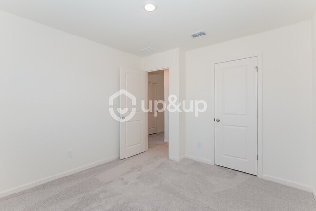 Foto del edificio - Fantastic 3bd/2.5ba home! Coming soon!