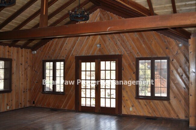 Building Photo - Cute Cabin on Upper Bear Creek