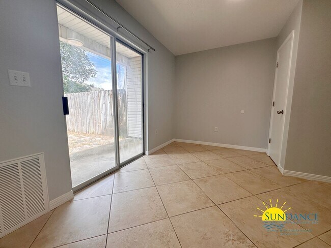 Foto del edificio - Charming 2 Bedroom Townhome in Fort Walton Beach!