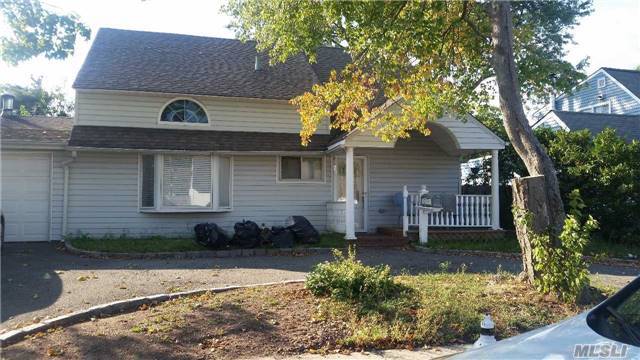 Primary Photo - 20 Lotus Ln