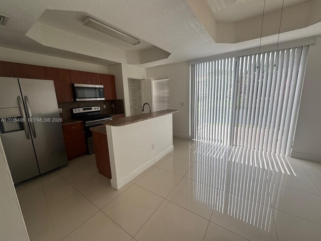 Building Photo - 4941 Tradewinds Ter