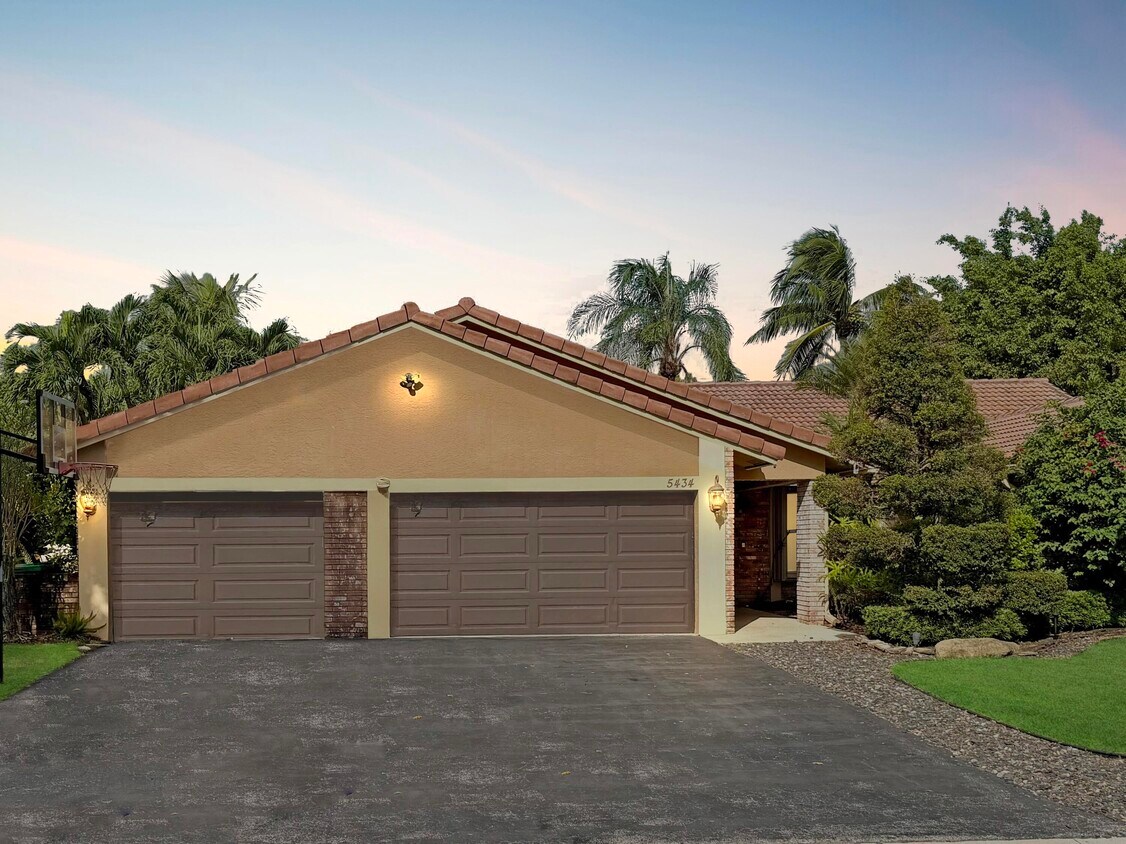 Foto principal - 5434 NW 87th Terrace