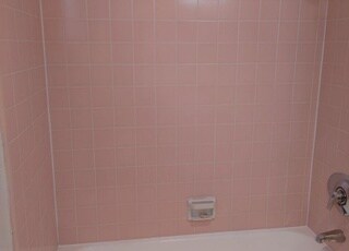 Building Photo - 723 Elm Ave