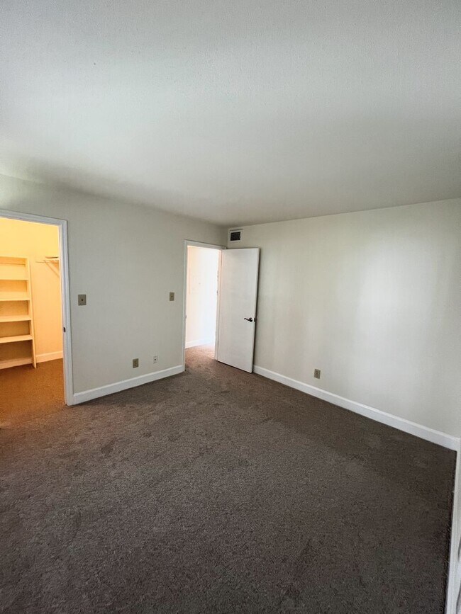 Interior Photo - Apartments at Sunset