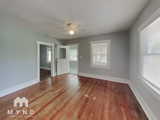 Foto del edificio - 543 13th Ave S Unit 1