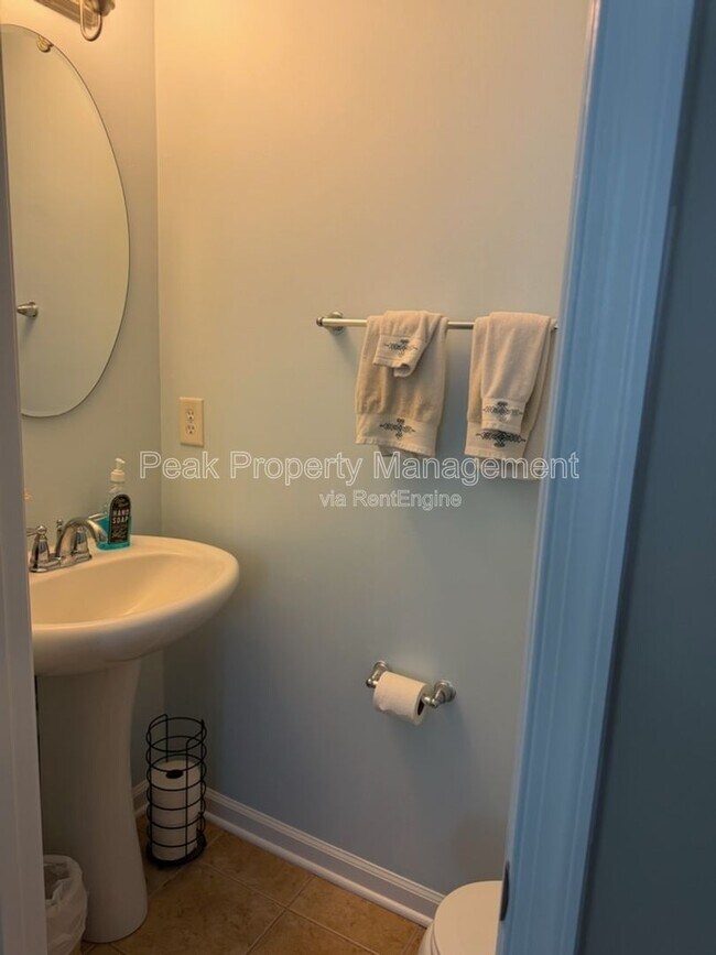Foto del edificio - 5933 Belston Ct