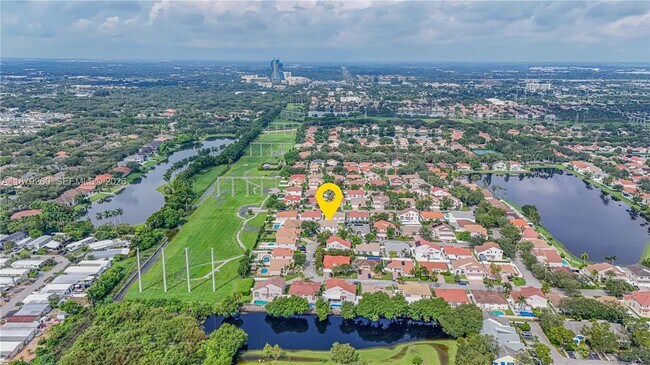 Foto del edificio - 5371 SW 32nd St