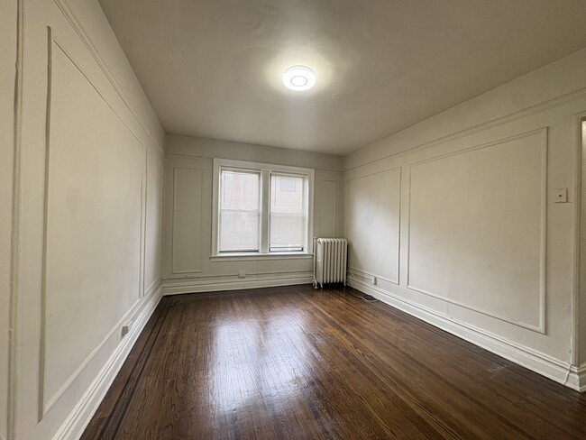 18 Kensington Ave 1B - 24 Kensington Ave