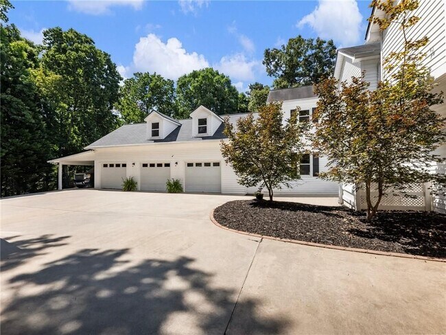 Foto del edificio - 3965 Hamilton View Way NE