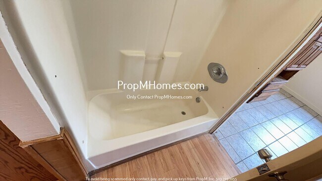 Foto del edificio - Charmingly Cozy Single Family Home in Happy Valley!