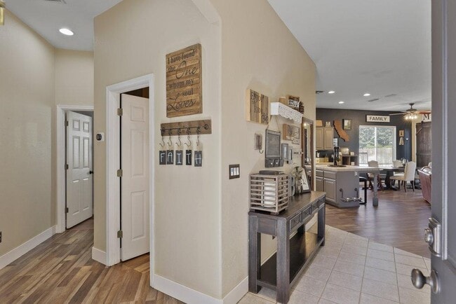 Building Photo - 2477 Veneto Ln