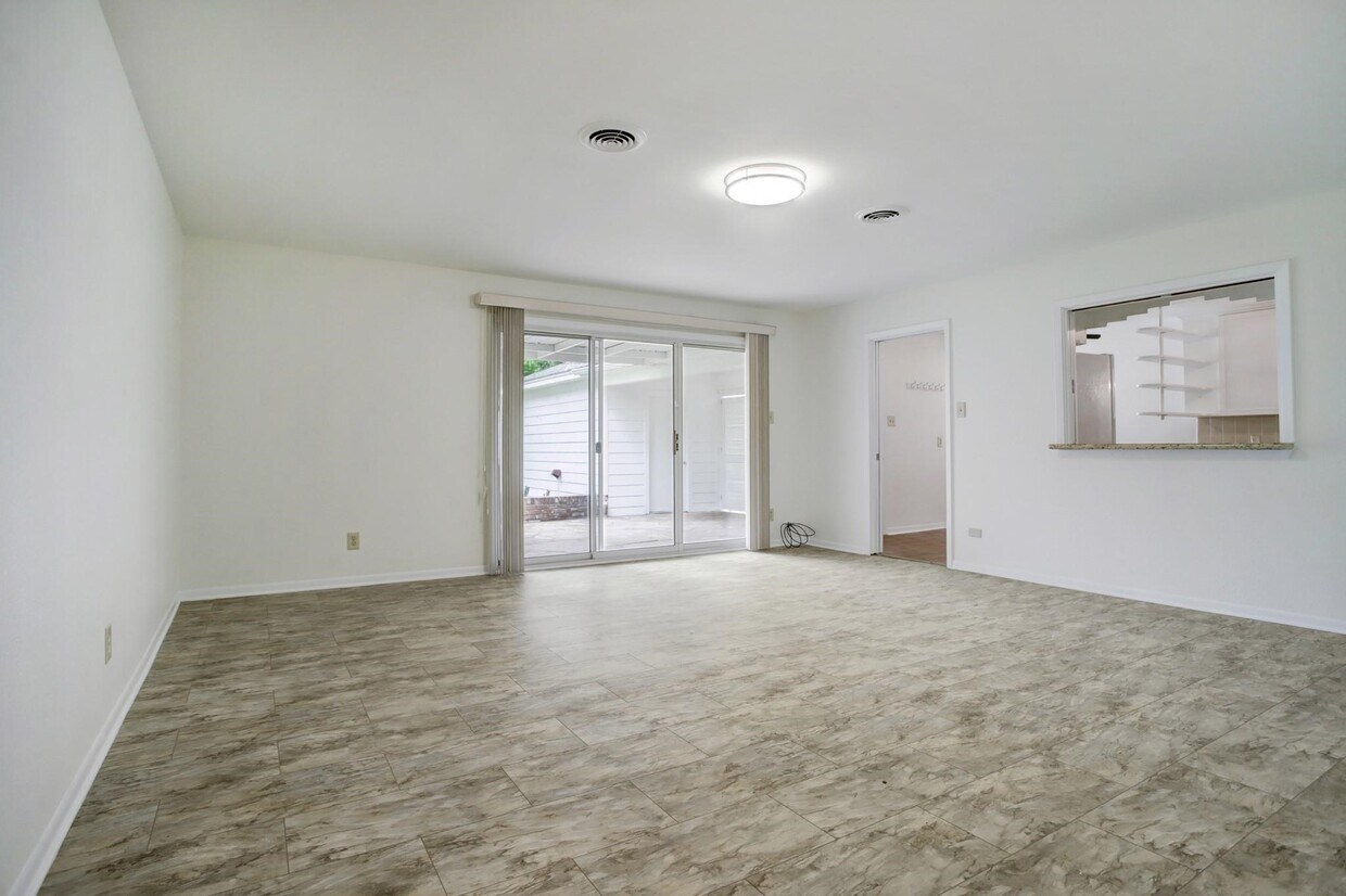 Building Photo - 3807 Murworth Dr