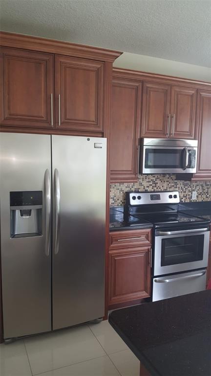 Foto del edificio - 13245 Oulton Cir