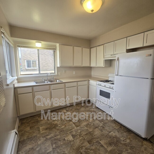 3027 Taft Ave SW Unit 1, Wyoming, MI 49519 Condo for Rent in Wyoming