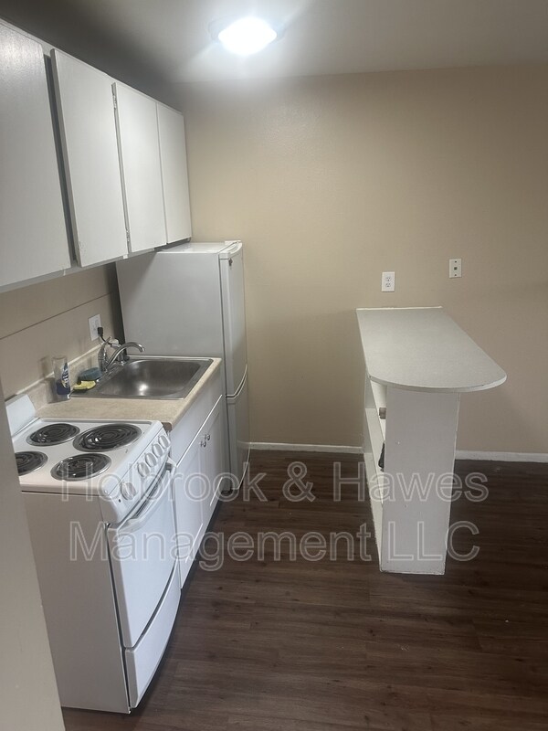 Foto del edificio - 225 N Sherwood St