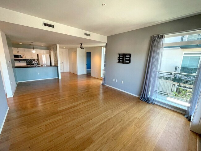 Foto del edificio - Fantastic Irvington Place Condo with Washe...