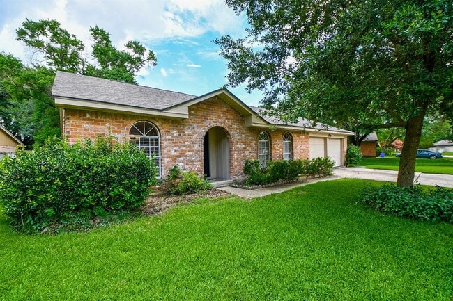 Building Photo - 11306 Terrebone Dr