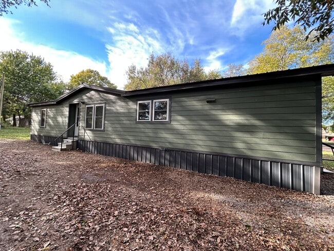Building Photo - 1158 S Collyge Ave