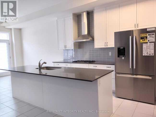 Photo du bâtiment - 44 Settlers Rd E