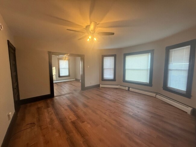 Building Photo - 293 Hayward St