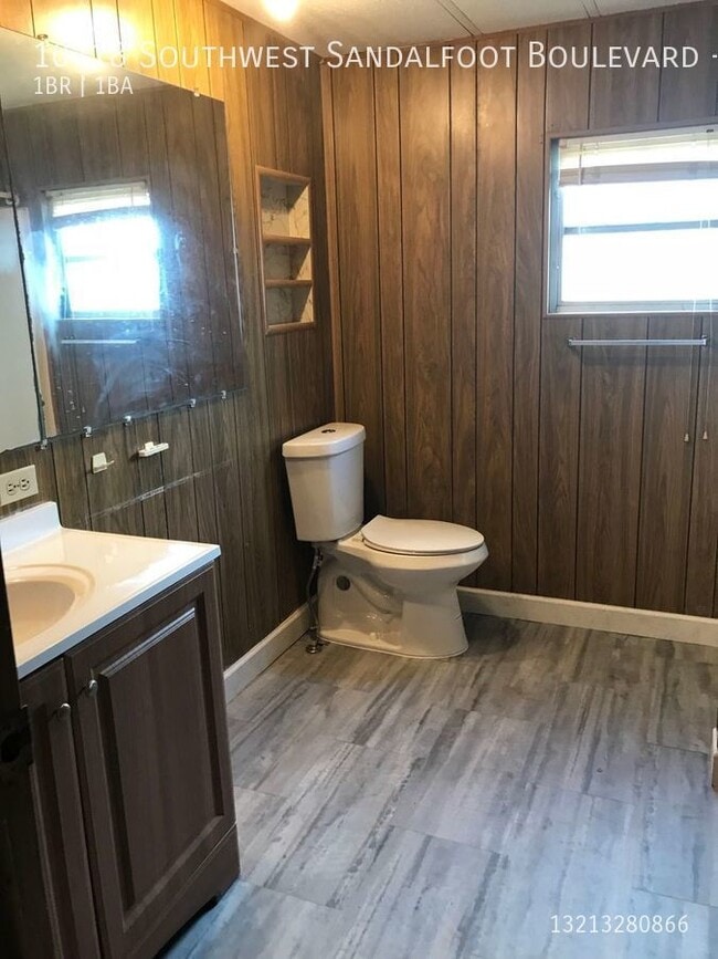 Foto del edificio - 10718 SW Sandalfoot Blvd