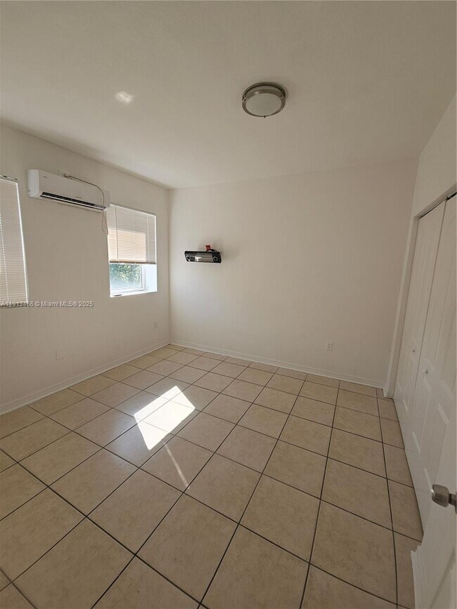 Foto del edificio - 1021 NW 3rd St