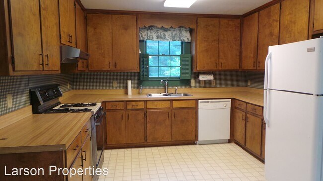 Building Photo - 2 br, 1.5 bath House - 3209 NC Hwy 119 South