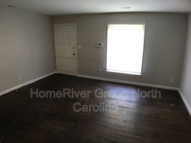 Building Photo - 3714 Driftwood Dr