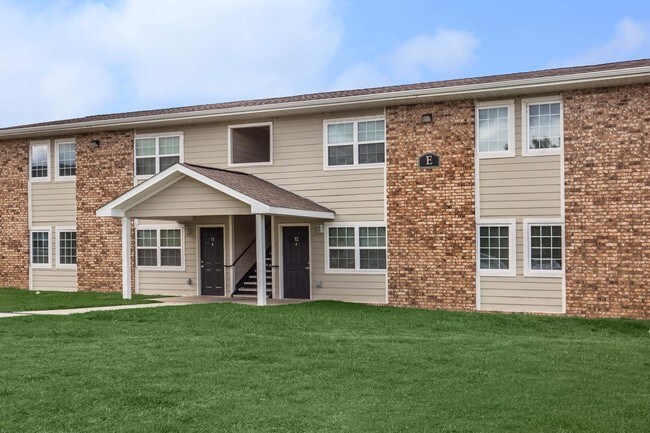 Building Photo - Chicot Apartments