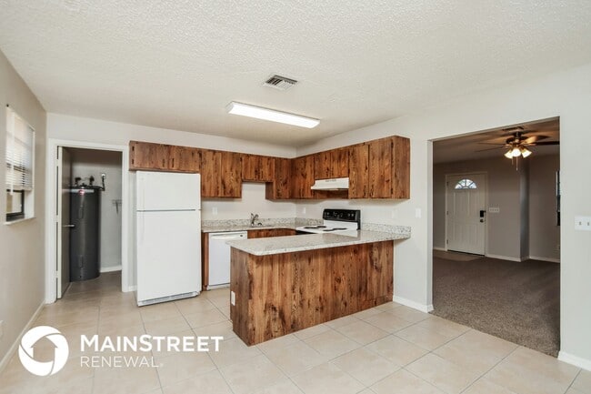 Foto del edificio - 339 13th Ln SW