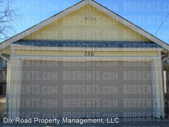 Building Photo - 736 Main St
