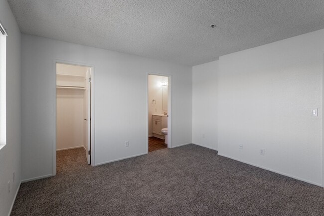 Interior Photo - Golden Sands Apartments