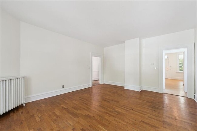 Building Photo - 108 S St Clair St