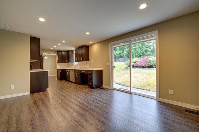Foto del edificio - 3bd/2ba Federal Way House