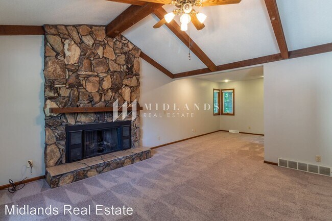 Building Photo - 3 br, 2.5 bath House - 14712 Orchard Cir