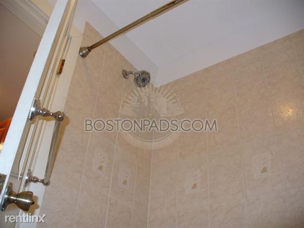 Building Photo - 375 Commonwealth Ave