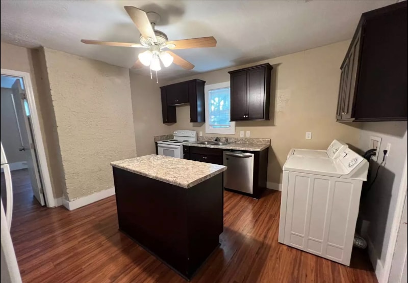 Photo - 3206 Torbett St