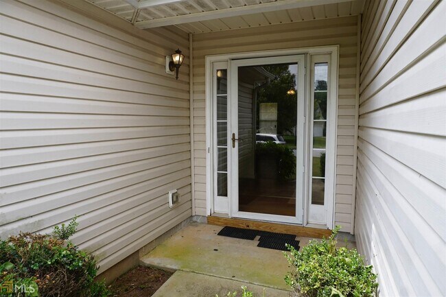 Building Photo - 494 Rosewood Cir