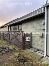 Building Photo - 417 S Holladay Dr