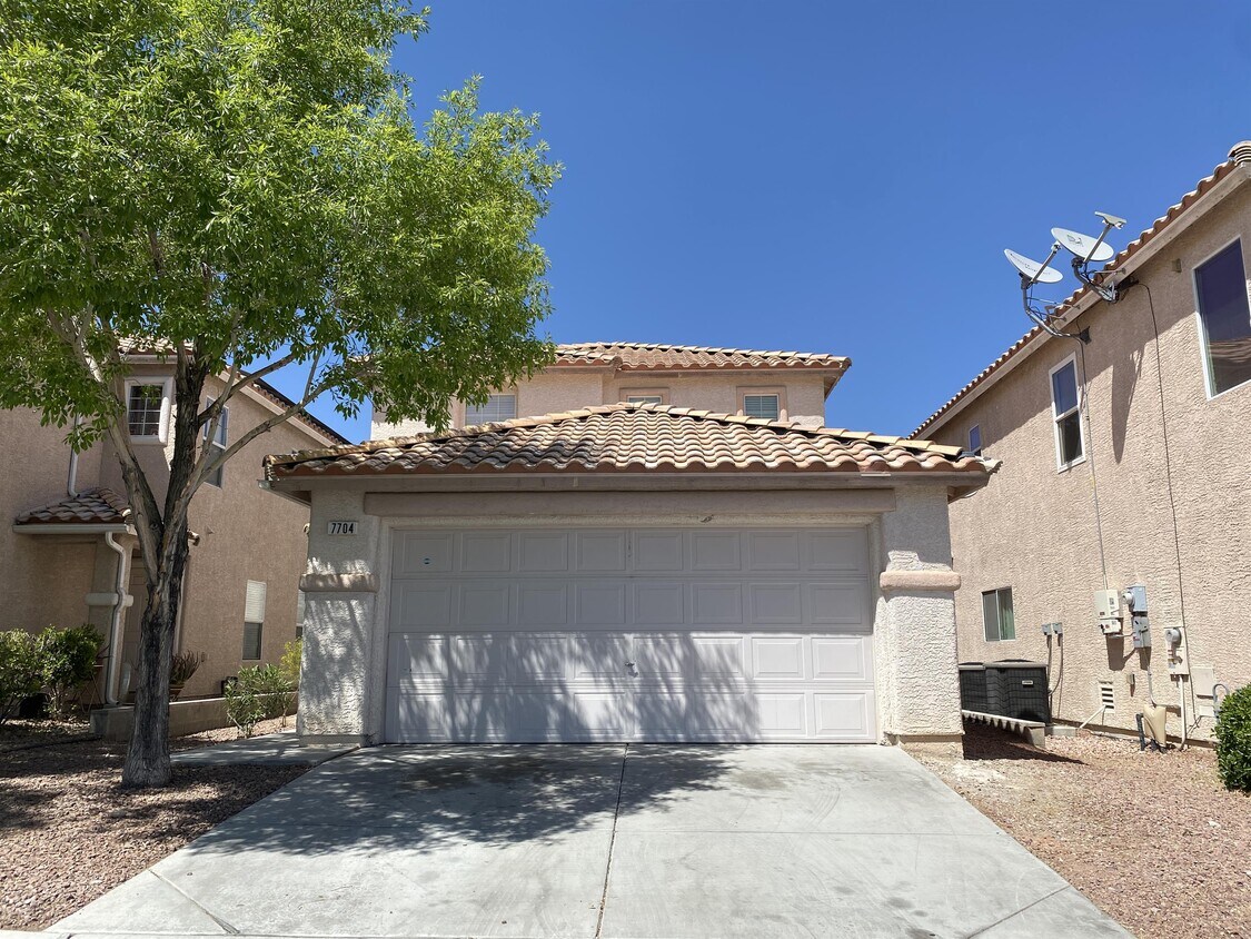 Foto principal - 7704 W Prosperity River Ave