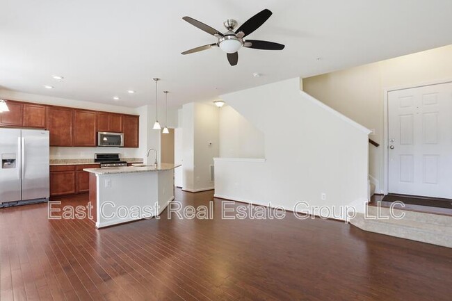 Foto del edificio - 5891 Bella Marie Wy