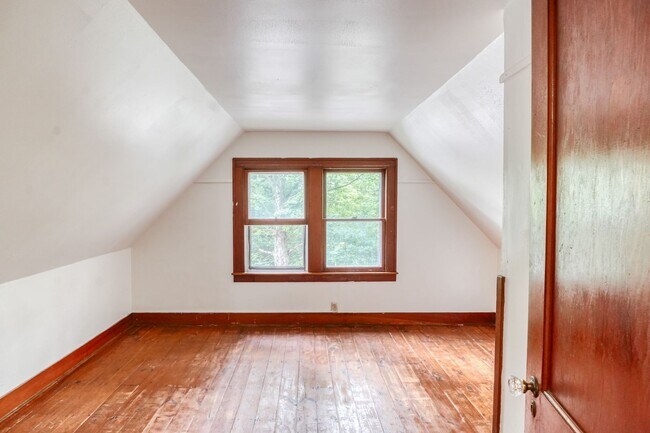 Building Photo - 2200 SR 26 W - WW