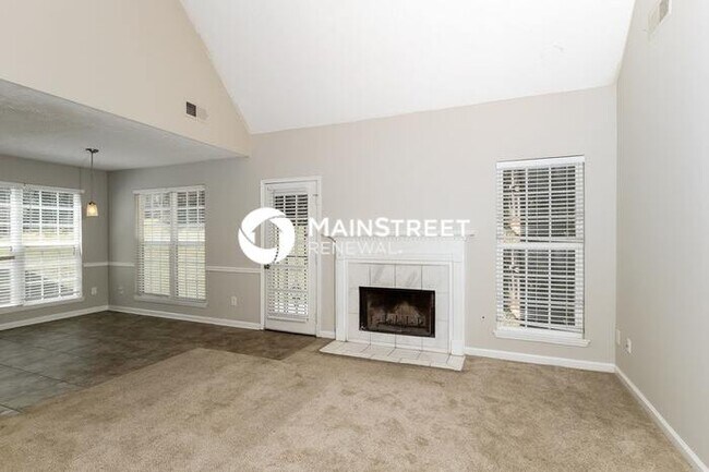 Building Photo - 3 Bedroom Pet-Friendly Home in Decatur, GA with Main Street Renewal