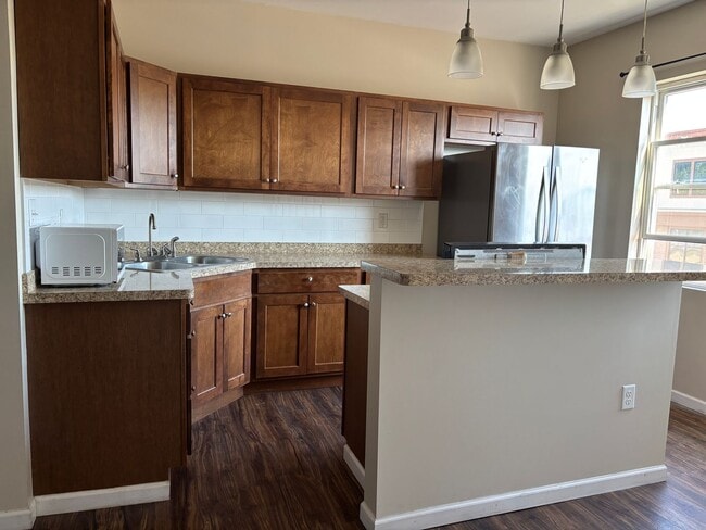 Foto del edificio - 580 Amherst St