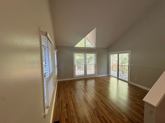 Building Photo - 160 Lystra Hills Ln