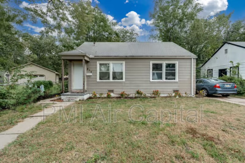 Foto principal - 812 N Estelle St