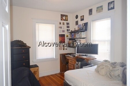 Building Photo - 91 Windsor Rd